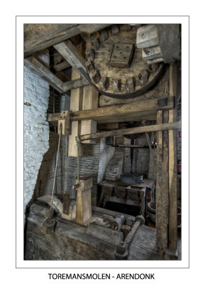 oak block with stampers and drive for the stampers