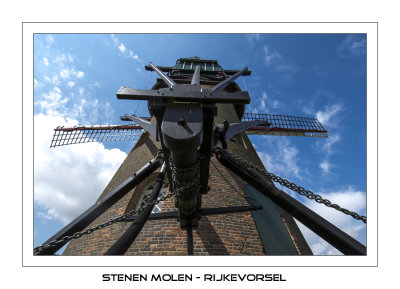 Tail with winch to turn the mill into the wind