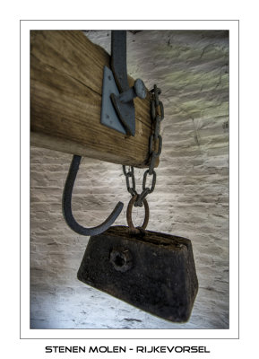 Weight for the balance of the sack hoist system