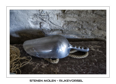 A modern floorscoop
