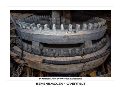 Het dubbele aswiel van beneden uit gezien - The double gear on the windshaft seen from below
