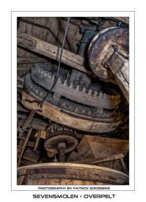Overzicht van het dubbele aswiel en de bijbehorende lantaarns - Overview of the gearwork