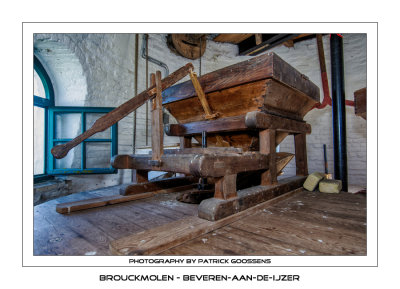 059 Maalstoel