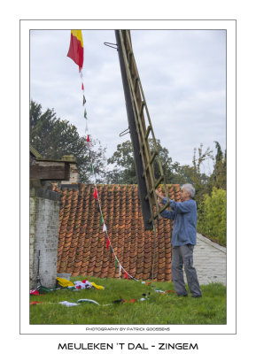 021 Feestelijke tooi aanbrengen
