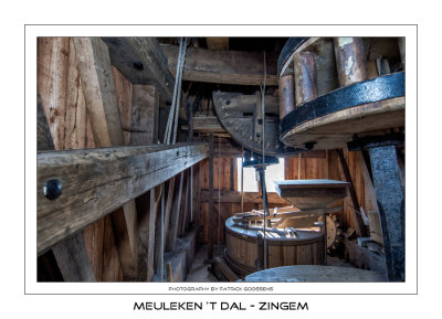 037 Vangbalk op de steenzolder