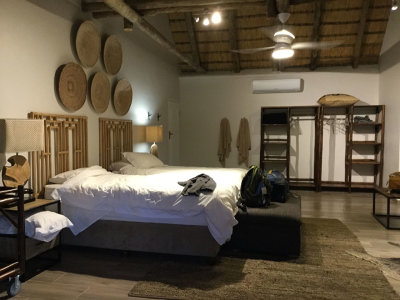 Zebra Hills Main Lodge room