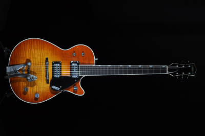 ss2735-gretsch-usa-custom-duo-jet-relic-g6128cs-flamed-top-honey-burst-guitar-2.png