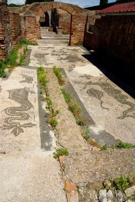 In Passages of Ostia