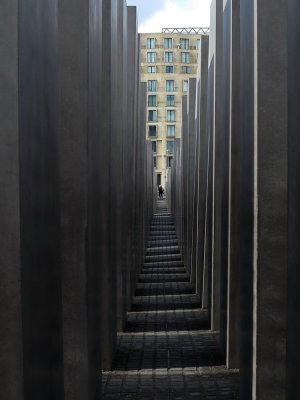 Holocaust Memorial-IMG_1512.jpg