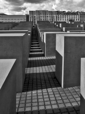 Berlin-Memorial-IMG_1520BW.jpg