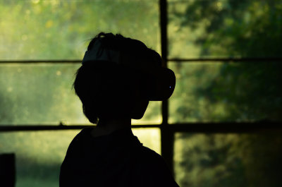 PlayingVR3374