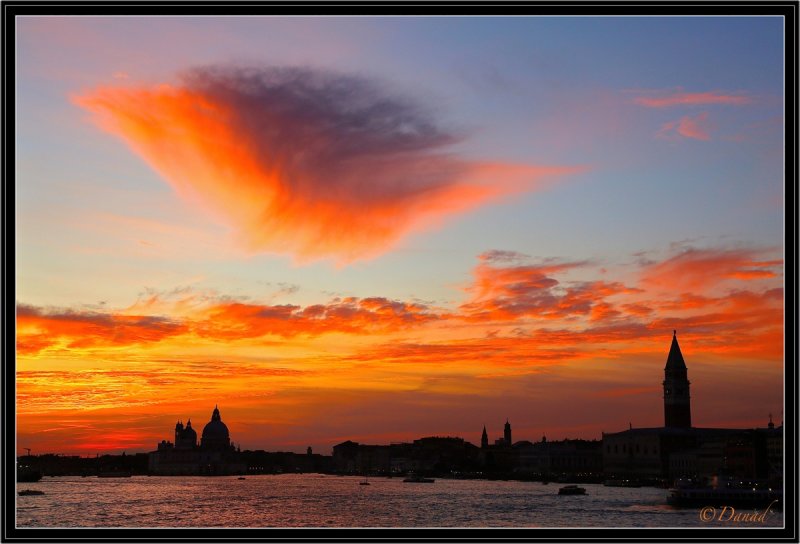 Dans Venise la Rouge.