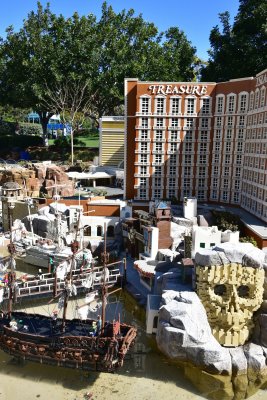 Legoland690.jpg