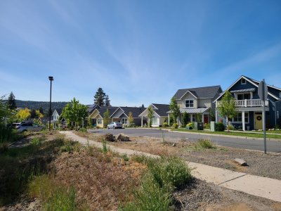 these  homes are on Isabella