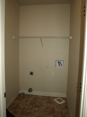 laundry room.JPG