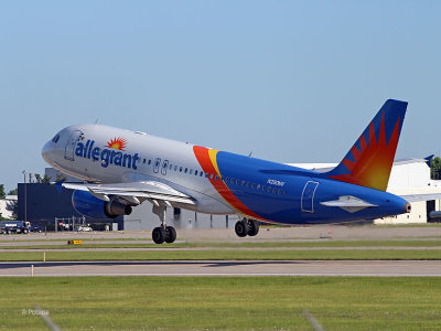 A320-214