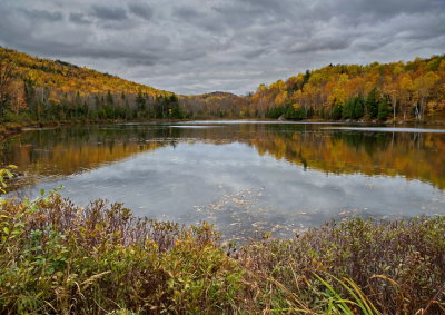 IMPROVErol_ASC5055a_Dream_Lake_in_Autumn_Quebec_Can_PP_Brunet.jpg