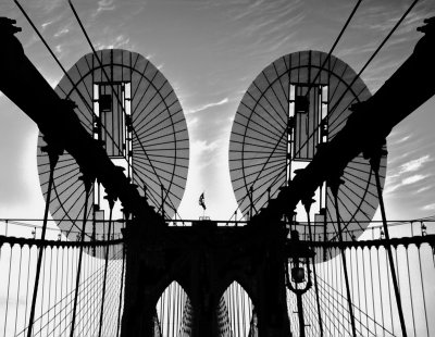 Does the Brooklyn Bridge have ears?