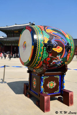Drum in front of Heungnyemun DSC_2672