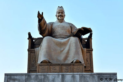 Statue of King Sejong DSC_2941