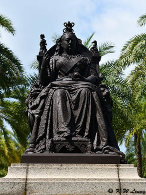 Statue of Queen Victoria DSC_0275