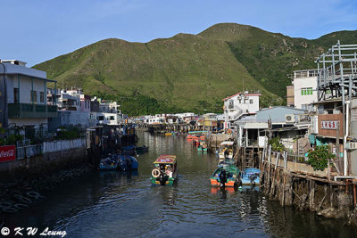 Visiting Outlying Islands of Hong Kong (離島覽勝)