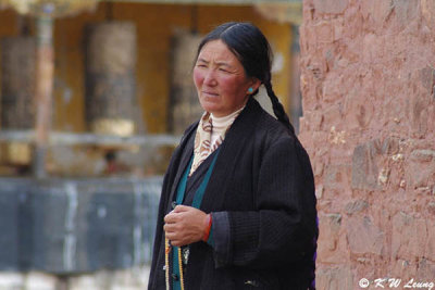 A Tibetan woman in Pelkor Chode Monastery