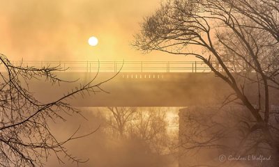 Sun Rising Through Mist P1390031-7