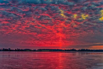 Red Sky & Sunrise Solar Pillar P1490054-60