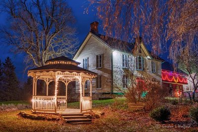 Holiday Heritage House P1490592-8