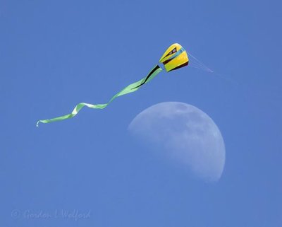 Kite Flying Over The Moon DSCN52000.6