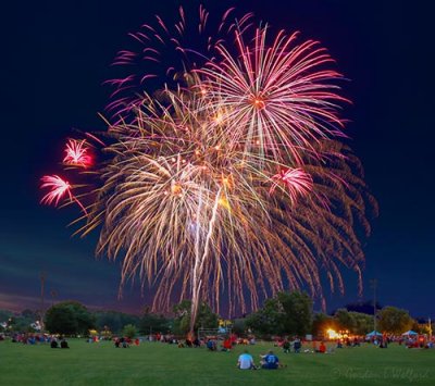 Canada Day 2022 Fireworks Lower Reach Park 90Dcomposite