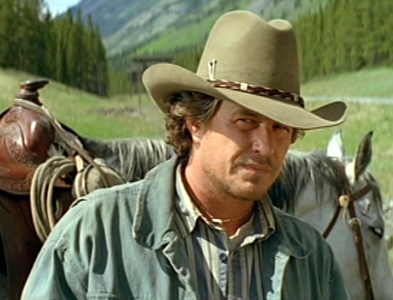 <strong>Tom Berenger</strong>
