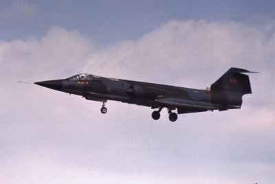 CAF CF-104 104841.jpg