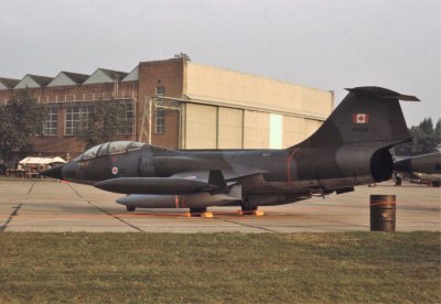 CAF CF-104D 104636 a.jpg