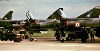 FAF Mirage IIIE 499 2-EJ.jpg