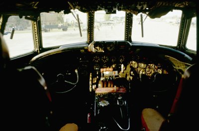 USAF EC-121T 42307 79 AWACS AFRES i.jpg