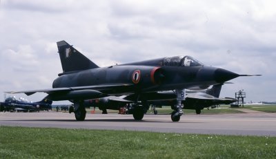 FAF Mirage IIIE 556 4-bb b.jpg