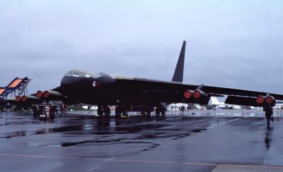 USAF B-52D  60694.jpg