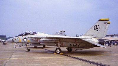USN F14A 161422 AG-200 VF-142.jpg