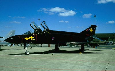 RAF Phantom FG1 XV582 111 Sqn b.jpg