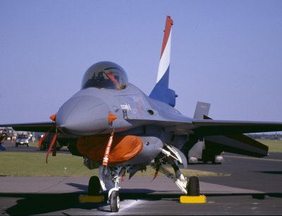 RNeAF F-16A J-060 315 Sqn.jpg