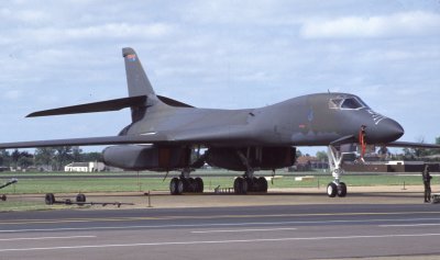 USAF B-1B 60114 319 BW d.jpg