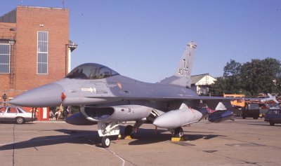 USAF F-16C 80401 TJ 401 TFW.jpg