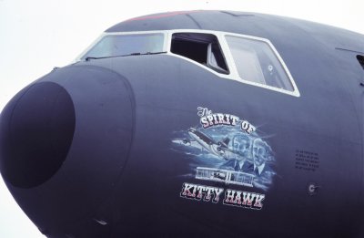 USAF KC-10A 70124 4 Wg.jpg