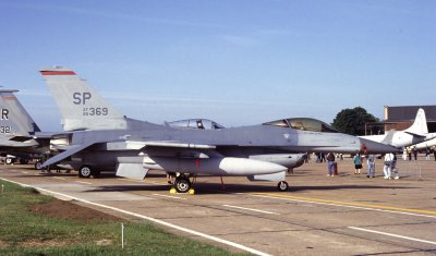 USAF F-16C 60369  SP 52 FW.jpg