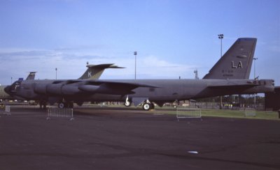 USAF B-52H 00001 LA 2 BW.jpg