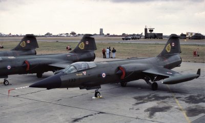 RCAF CF-104 104733 439 Sqn.jpg