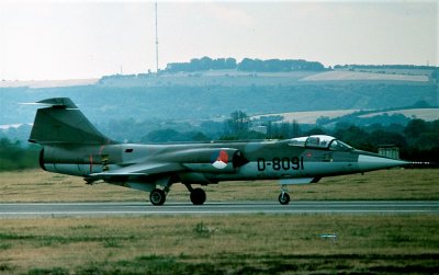 RNeAF F-104G D-8091.jpg