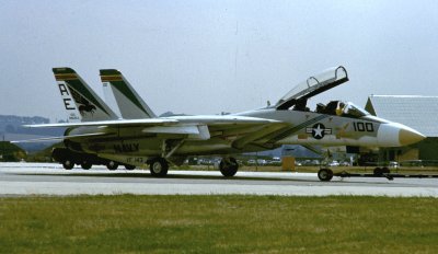 USN F14A 159434 AE100 VF-143b.jpg